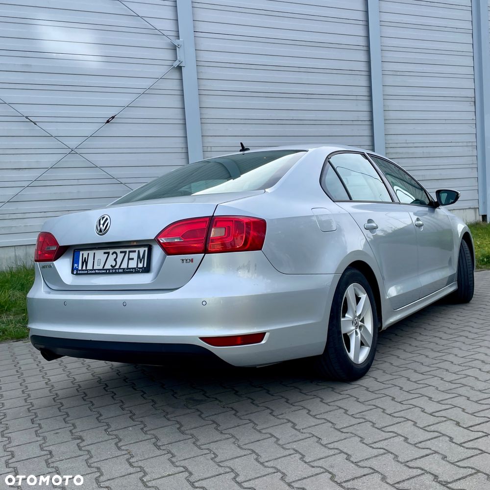 Volkswagen Jetta 1.6 TDI BMT Trendline - 9