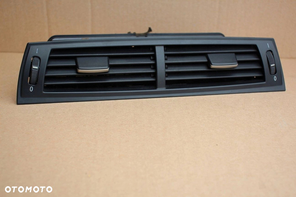 Kratka nawiewu środkowa BMW Z4 E85 CZARNA 7025630