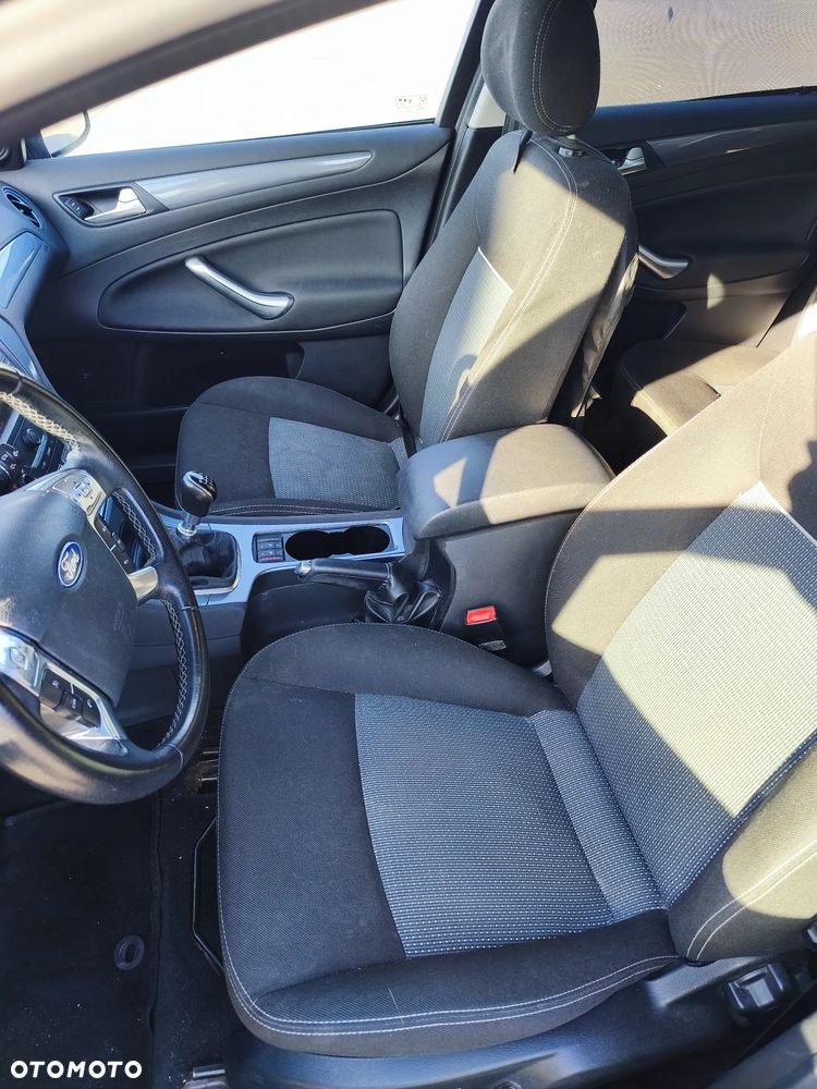 Ford Mondeo 1.6 TDCi Gold X Plus - 11