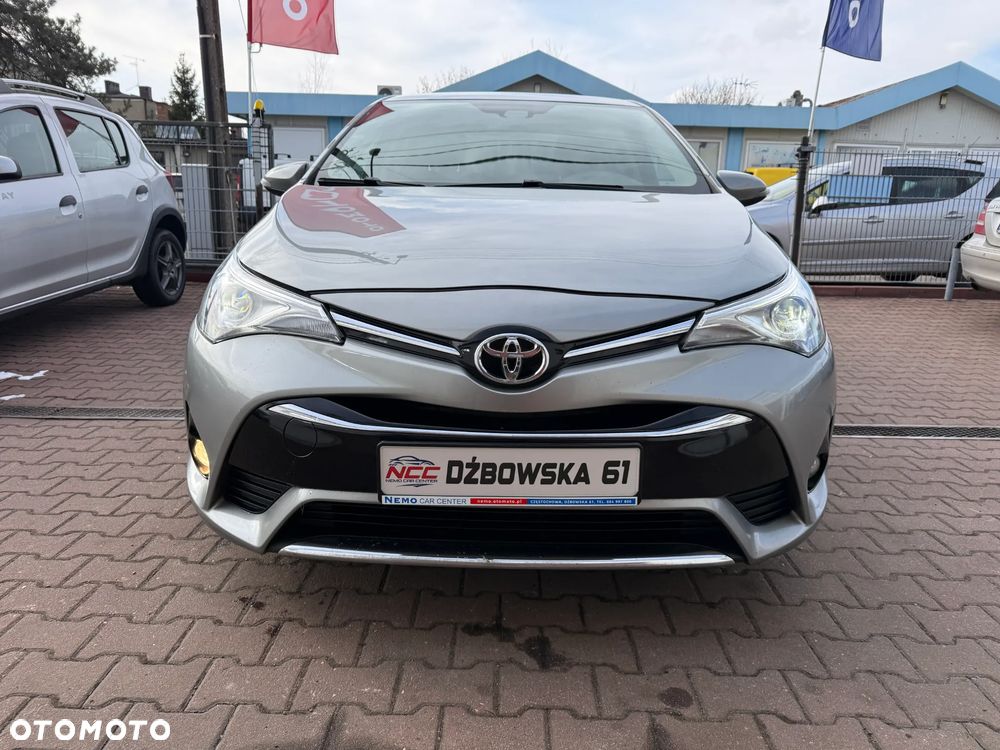 Toyota Avensis - 4