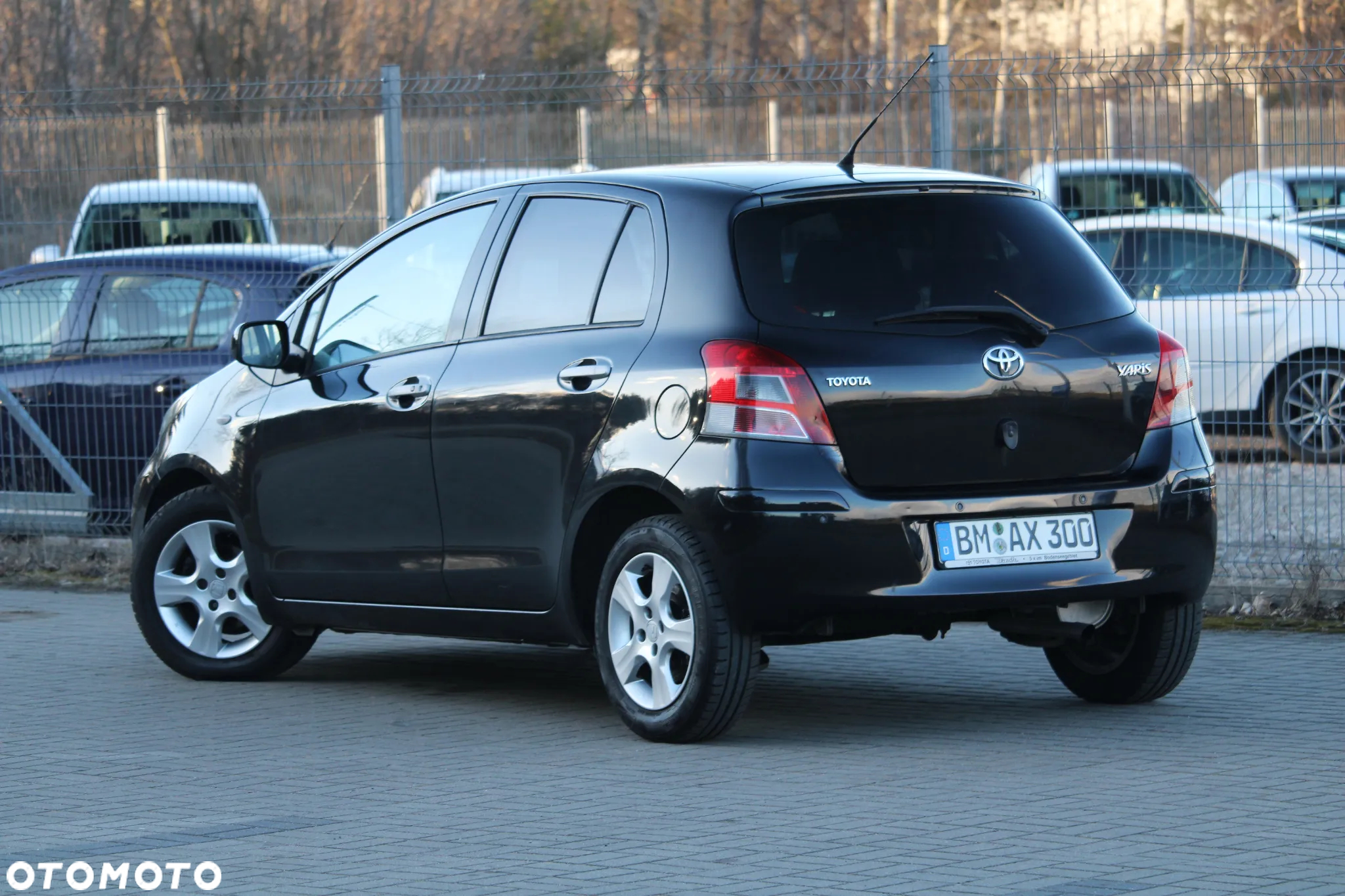 Toyota Yaris - 13