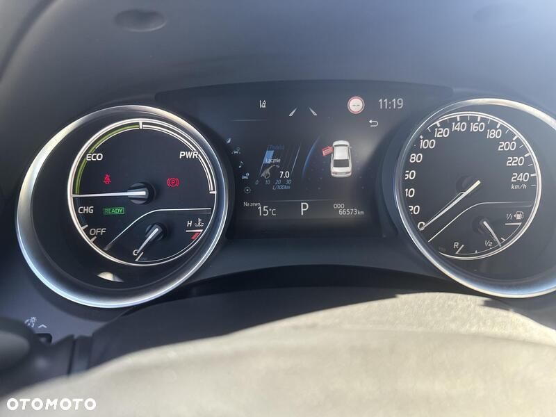 Toyota Camry 2.5 Hybrid Comfort CVT - 14