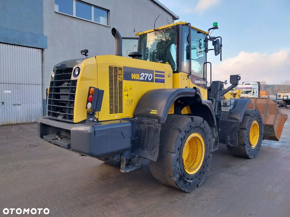 Komatsu WA270-7 - 4
