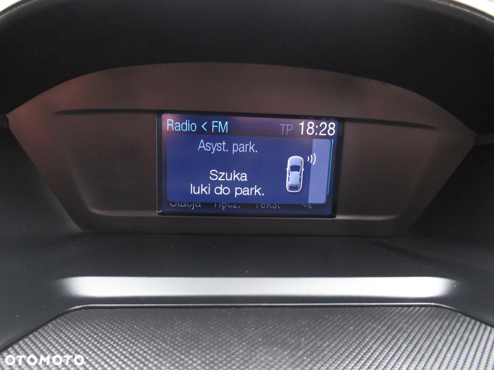 Ford Kuga 1.6 EcoBoost 2x4 Titanium - 28