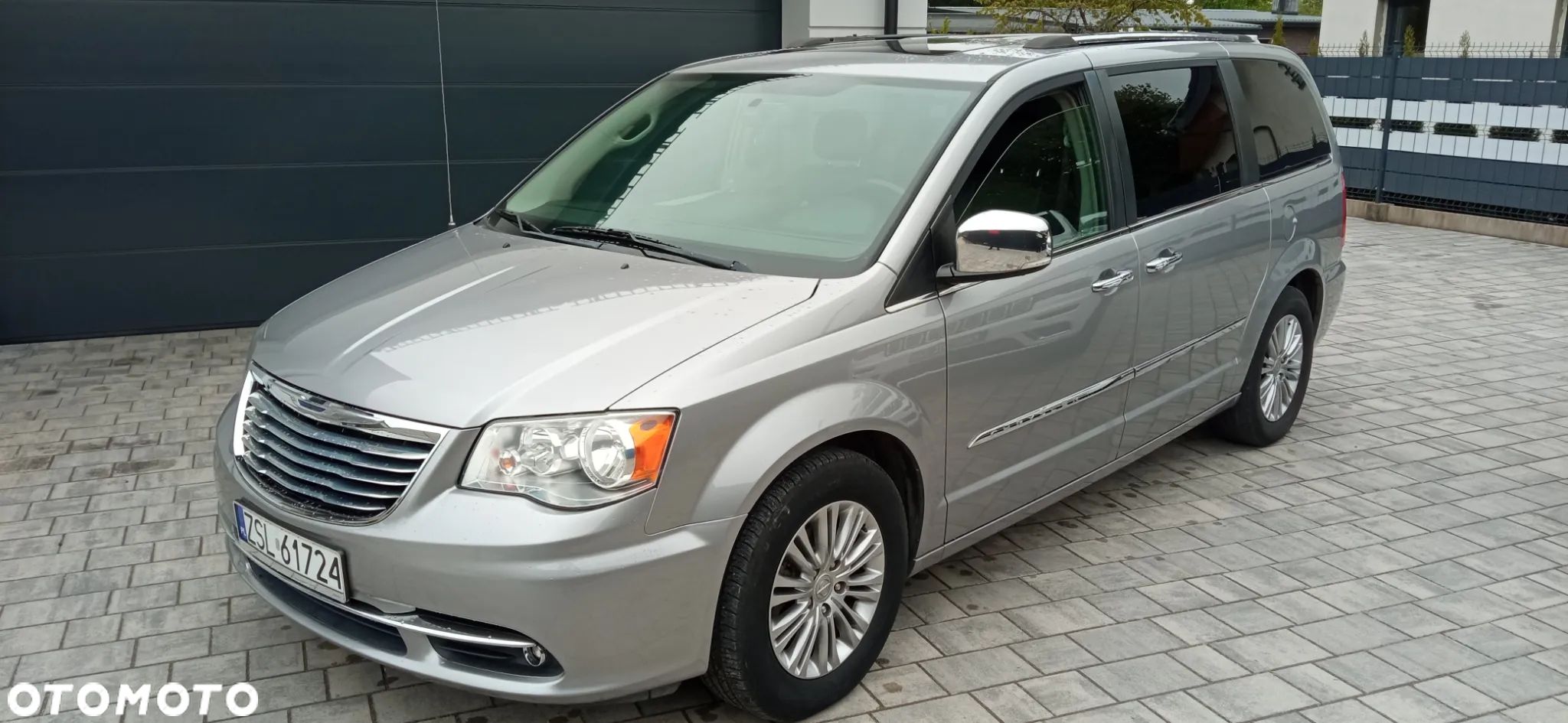 Chrysler Town & Country 3.6 Limited - 1