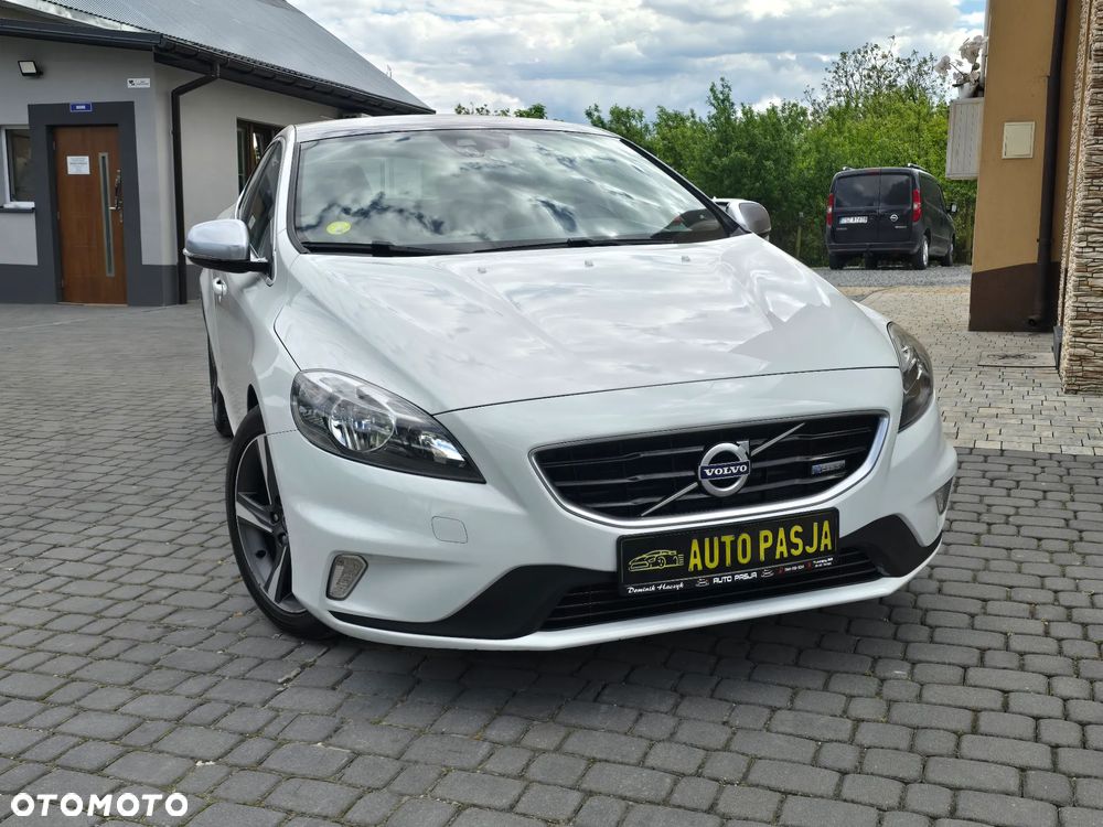 Volvo V40 D2 R Design - 8