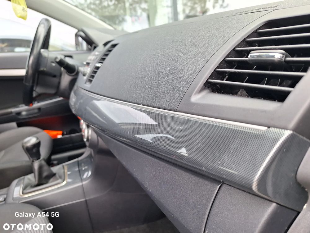 Mitsubishi Lancer 1.8 Intense - 23