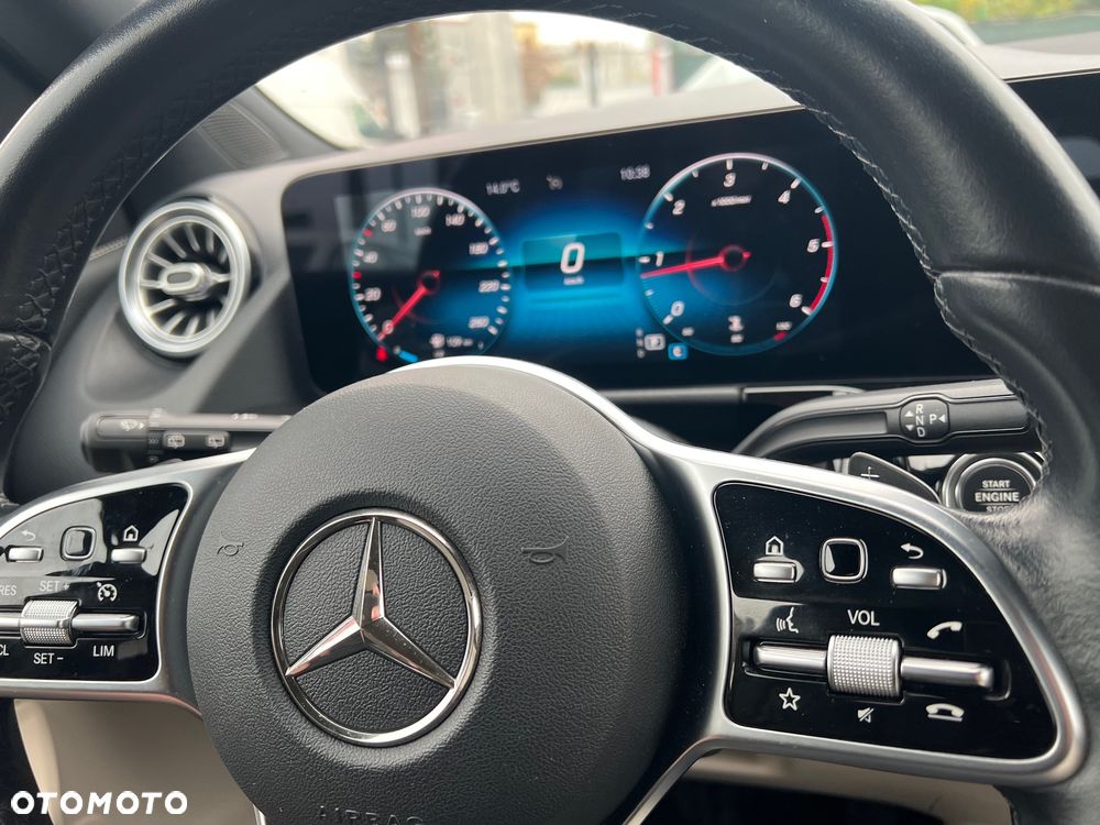 Mercedes-Benz GLA 180 d 8G-DCT Special Edition - 13