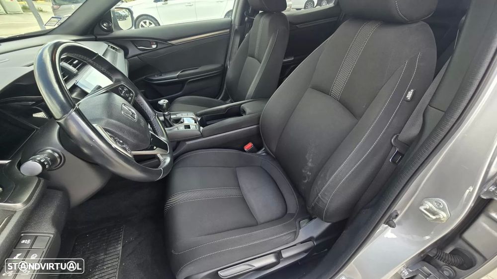 Honda Civic 1.0 i-VTEC Executive - 14