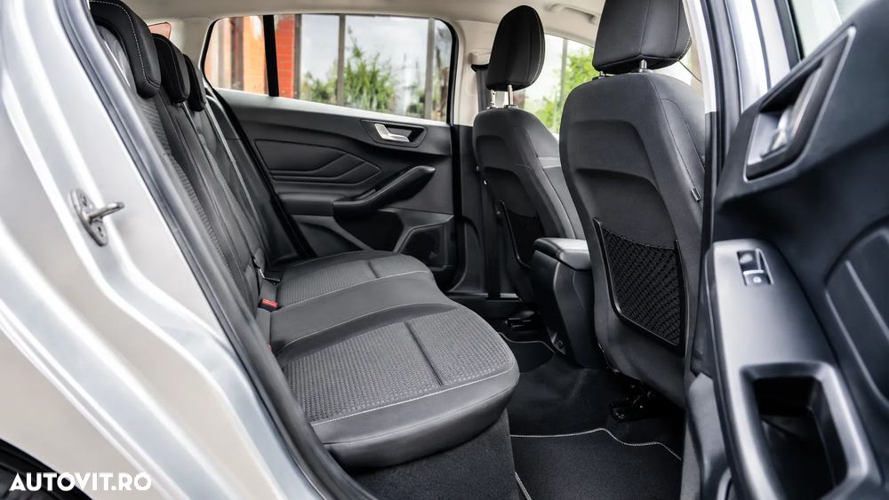 Ford Focus 1.5 EcoBlue Start-Stopp-System TITANIUM - 7