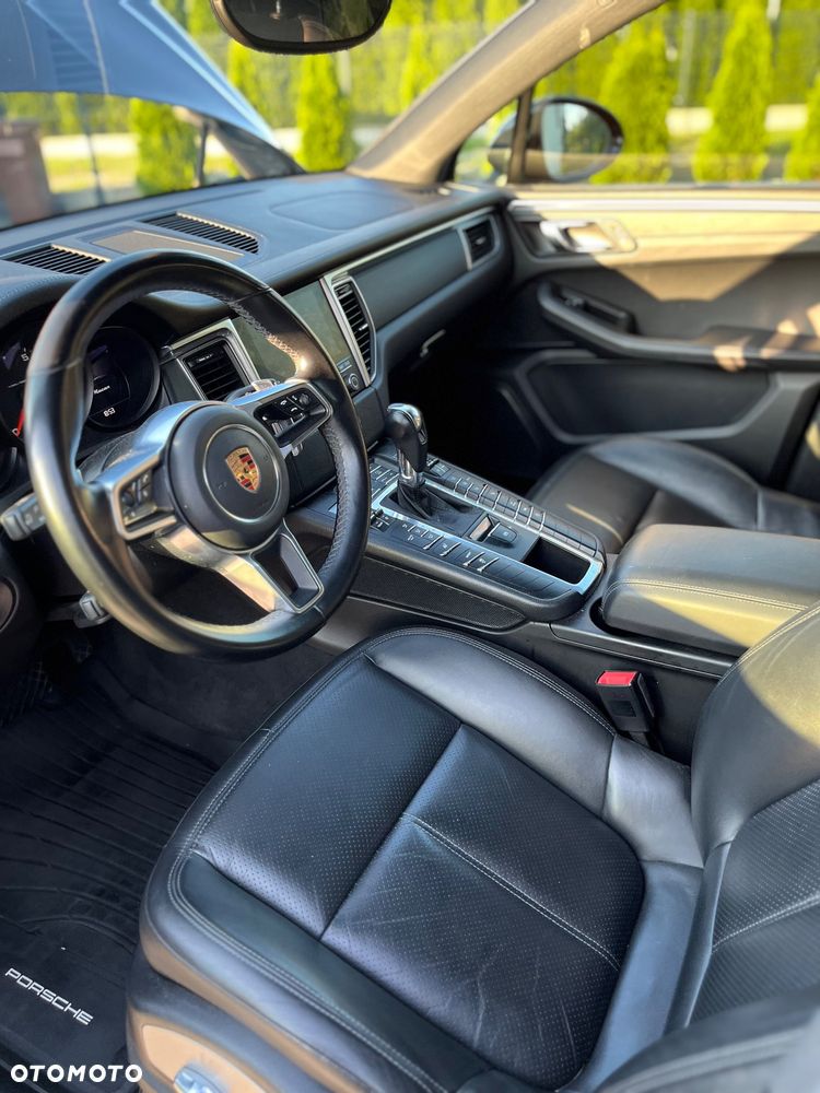 Porsche Macan Standard - 16