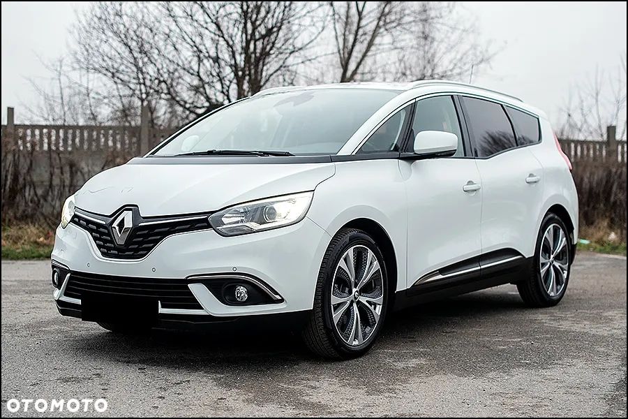 Renault Grand Scenic - 9