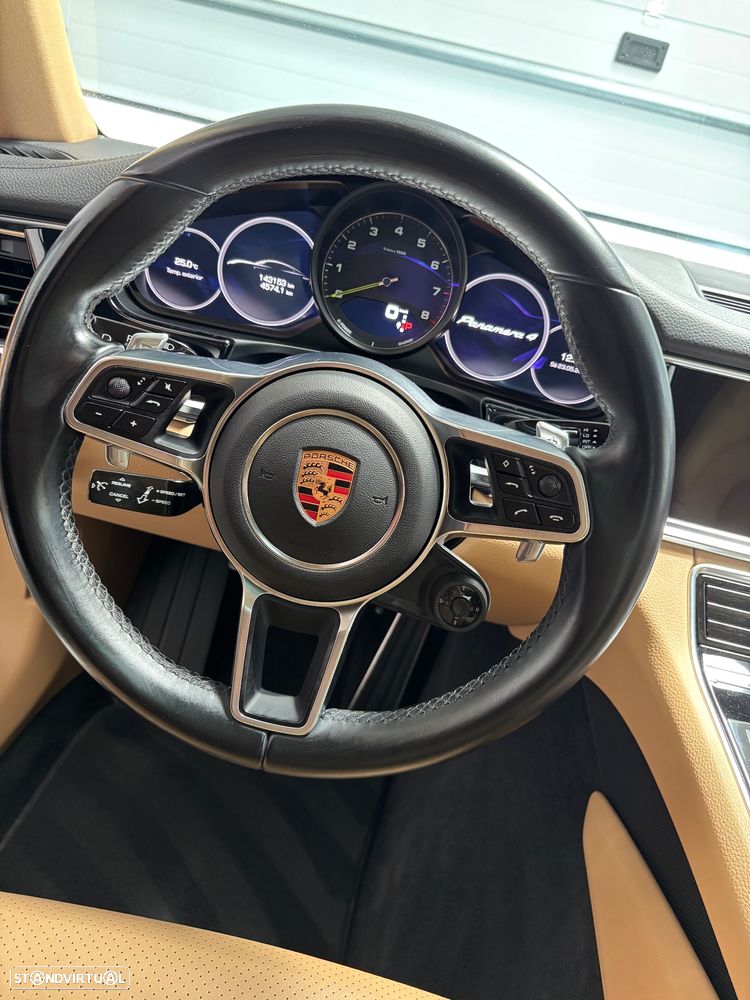 Porsche Panamera 4 E-Hybrid Platinum Edition - 3