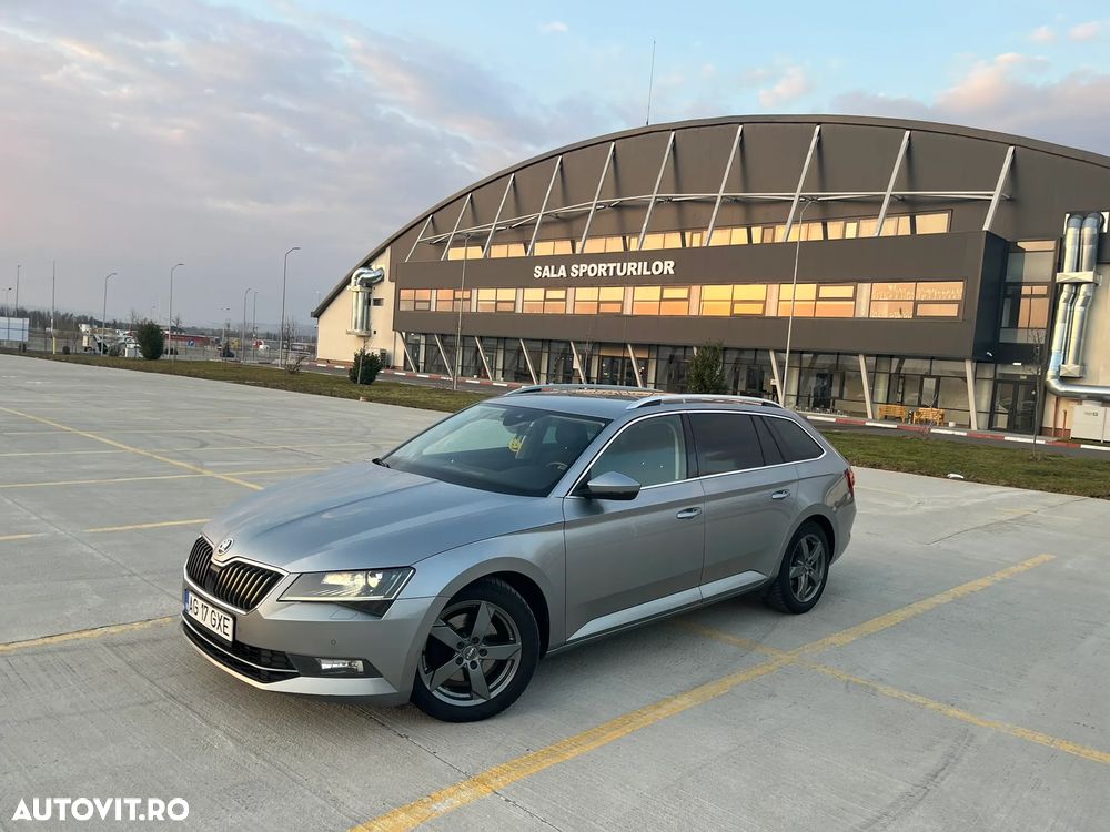 Skoda Superb 2.0 TDI DSG Style - 1