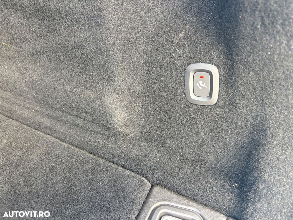 Volvo XC 60 B4 B Geartronic Momentum Pro - 30