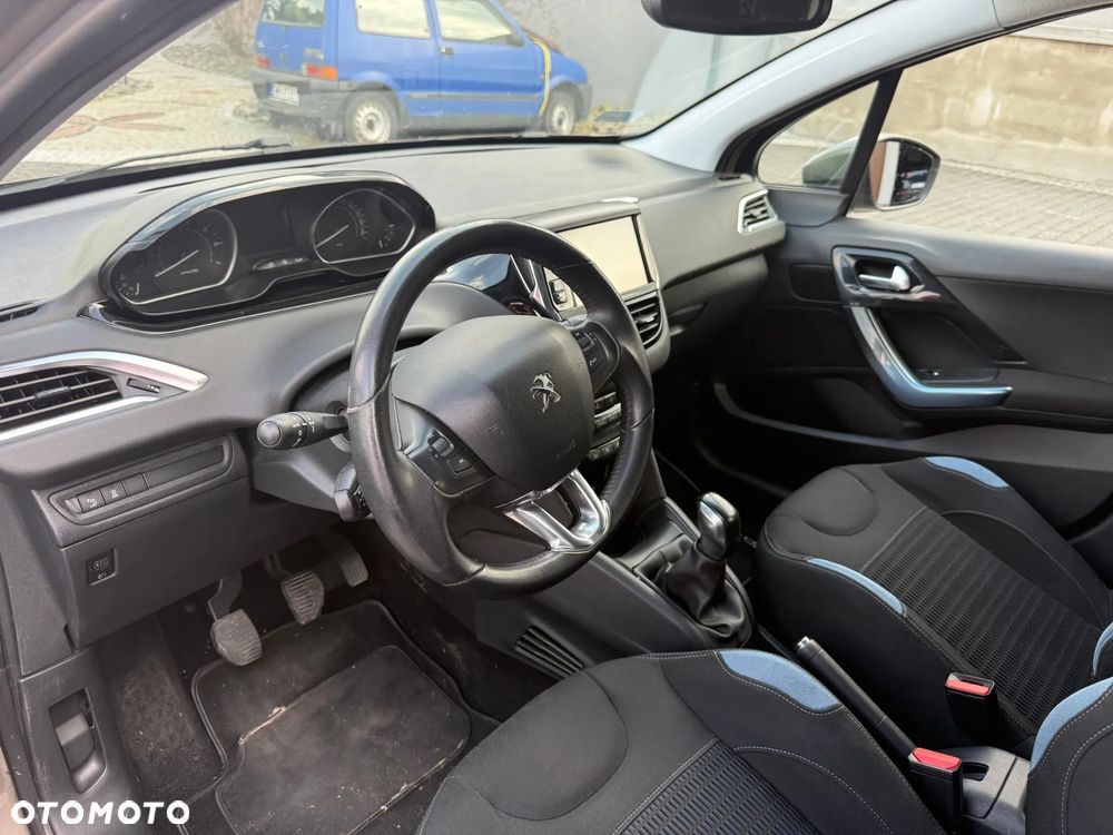 Peugeot 208 120 VTI Allure - 7