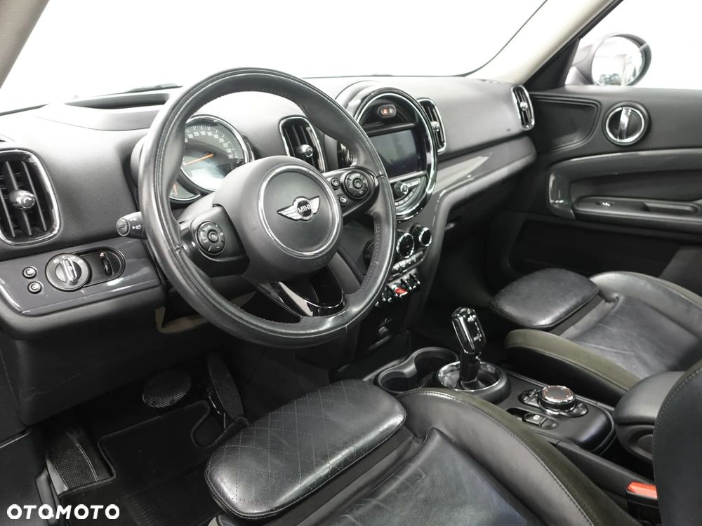 MINI Countryman Cooper All4 Essential Trim - 19