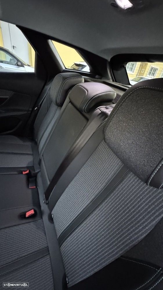 Peugeot 3008 1.2 PureTech Allure Pack EAT8 - 7