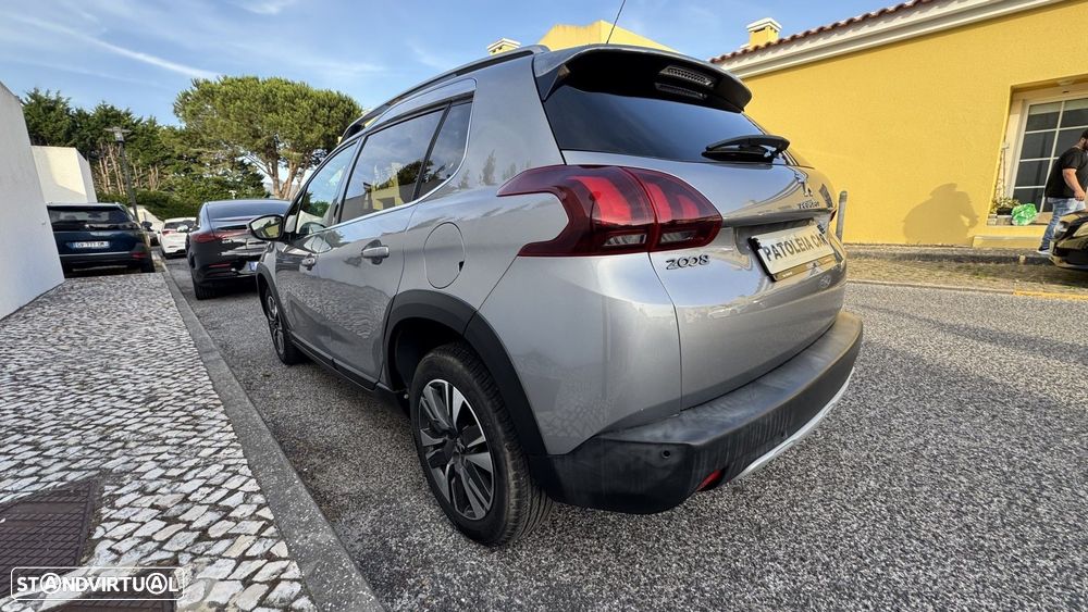 Peugeot 2008 1.2 PureTech Allure EAT6 - 6