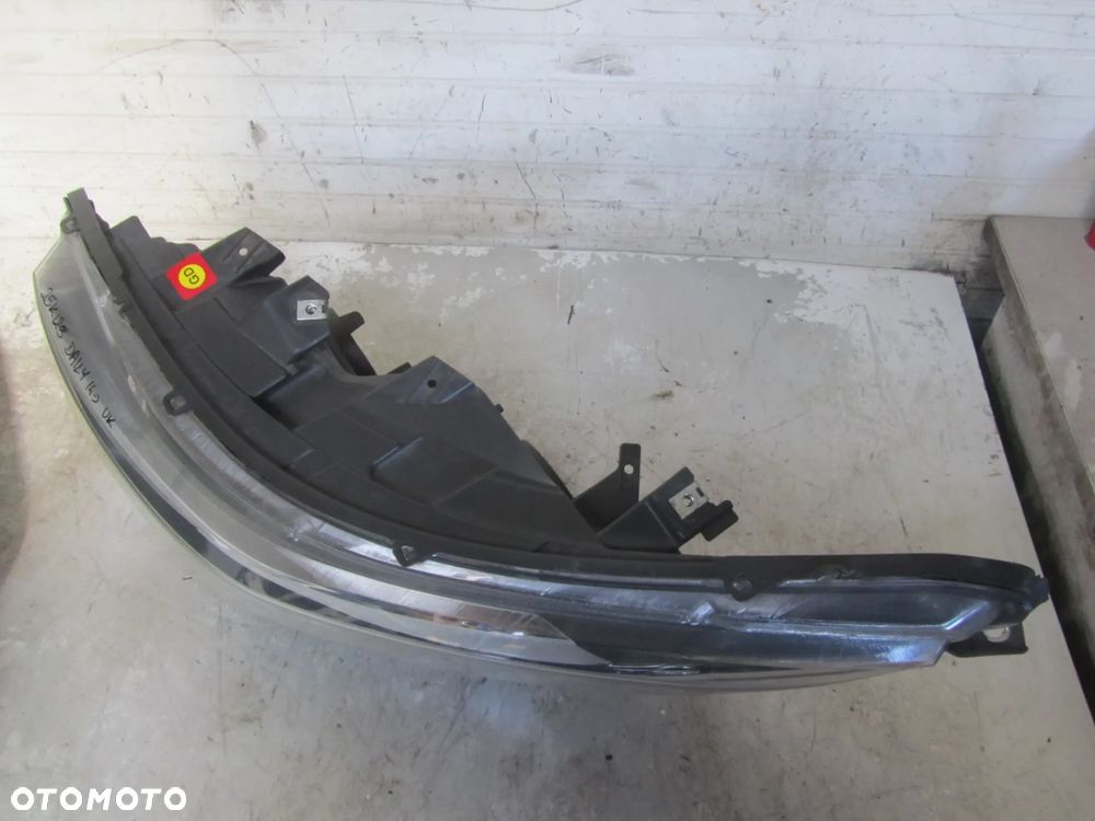 Iveco Daily reflektor lewy przód UK - 3