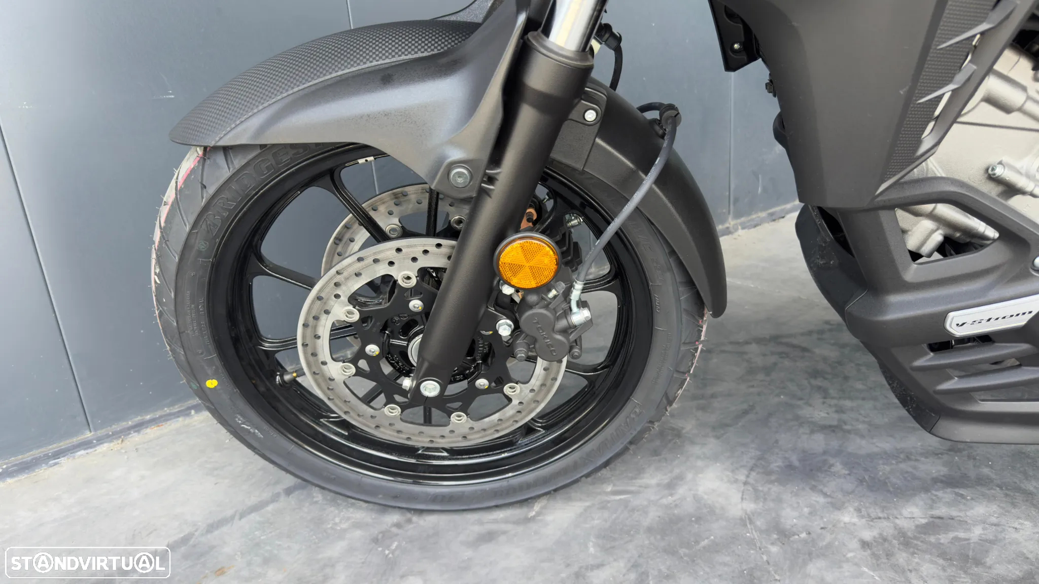 Suzuki DL V-STROM 650 - 11