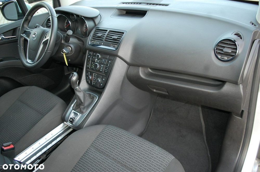 Opel Meriva - 24
