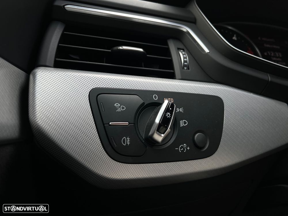 Audi A4 Avant 2.0 TDI S-line - 56