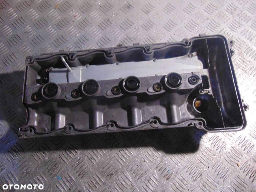 Pokrywa zaworów Kia venga 1,4 CRDI - 4