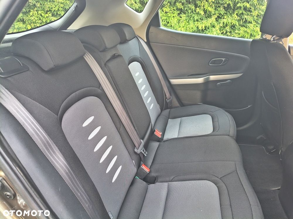 Kia Ceed 1.6 CRDi M - 17