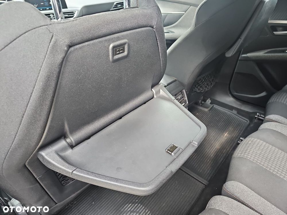 Peugeot 5008 - 22