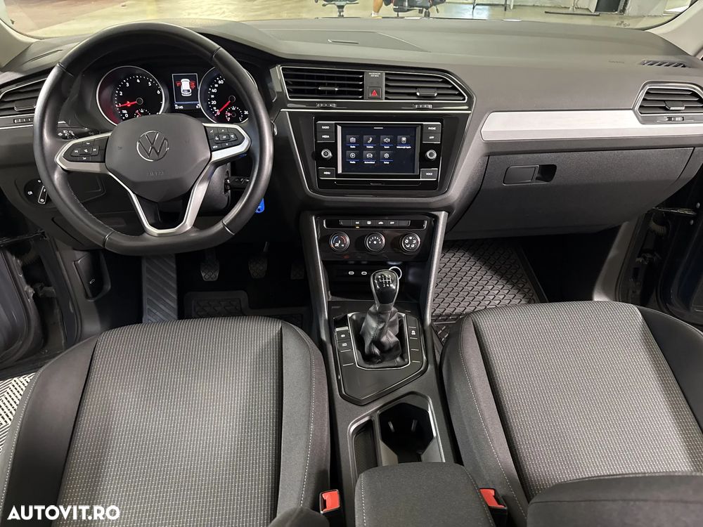 Volkswagen Tiguan - 10