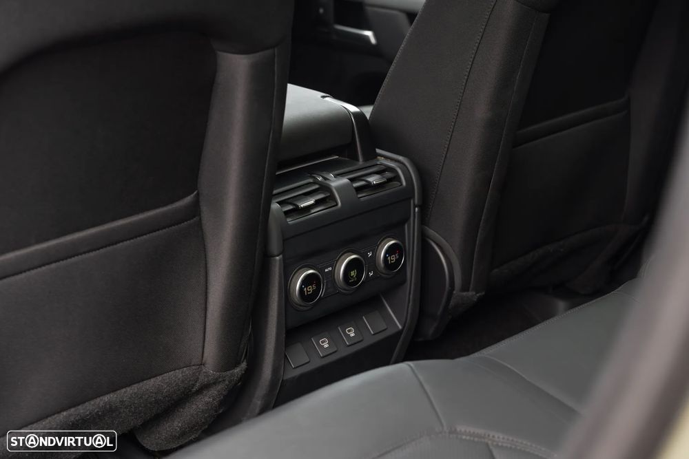 Land Rover Defender 3.0 D250 130 AWD X-Dynamic HSE - 26