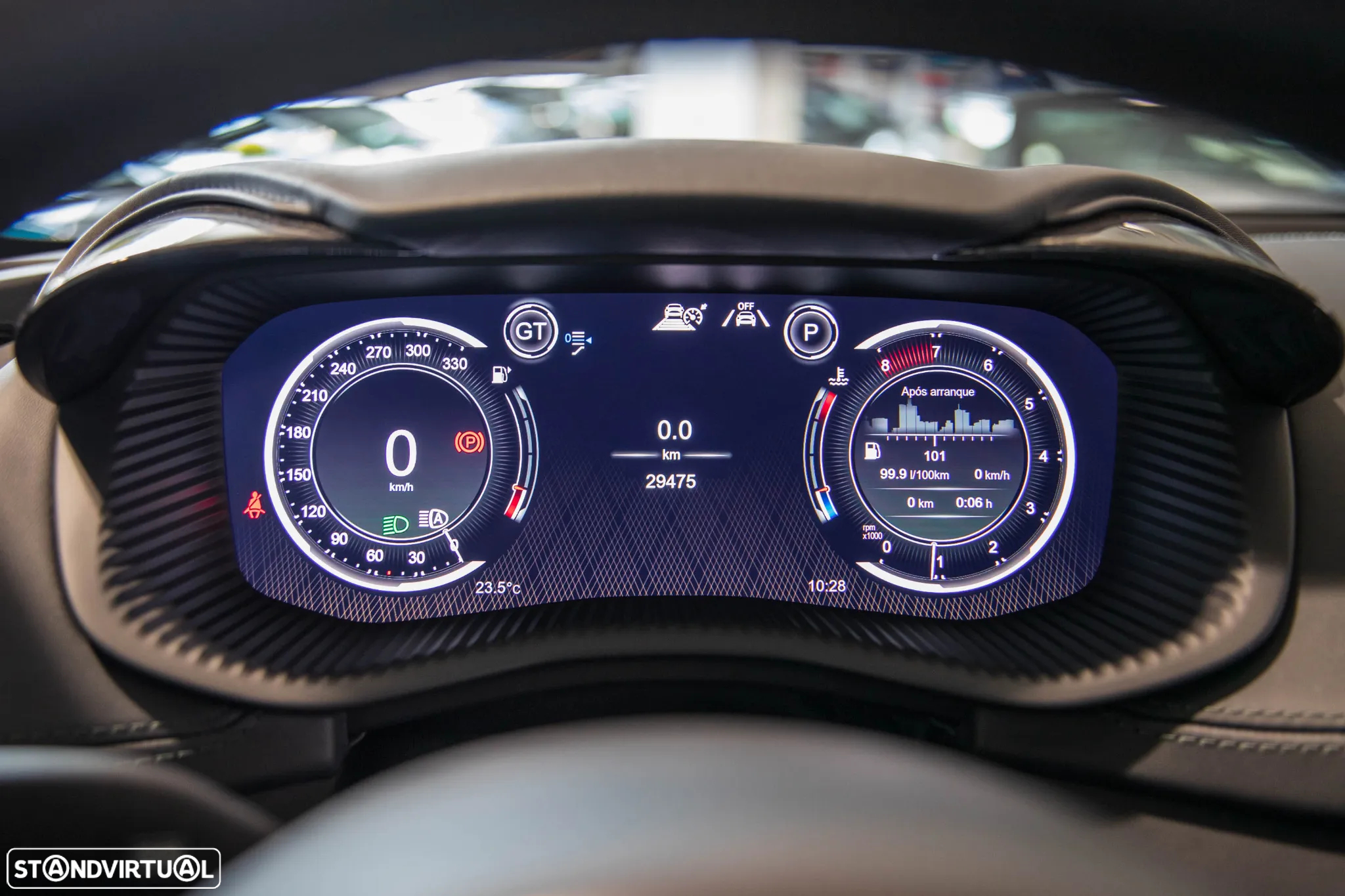 Aston Martin DBX 707 - 24