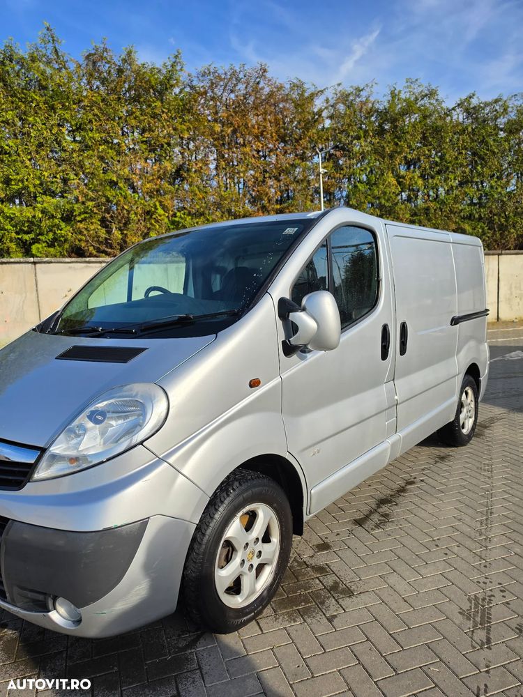 Opel Vivaro - 1