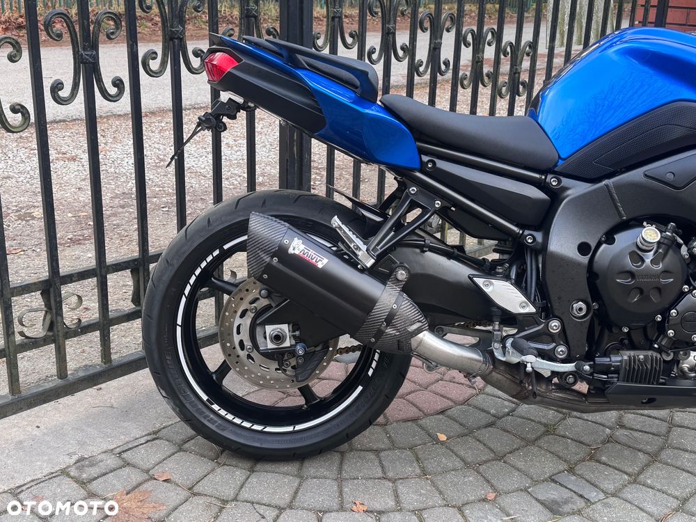 Yamaha FZ8 - 9