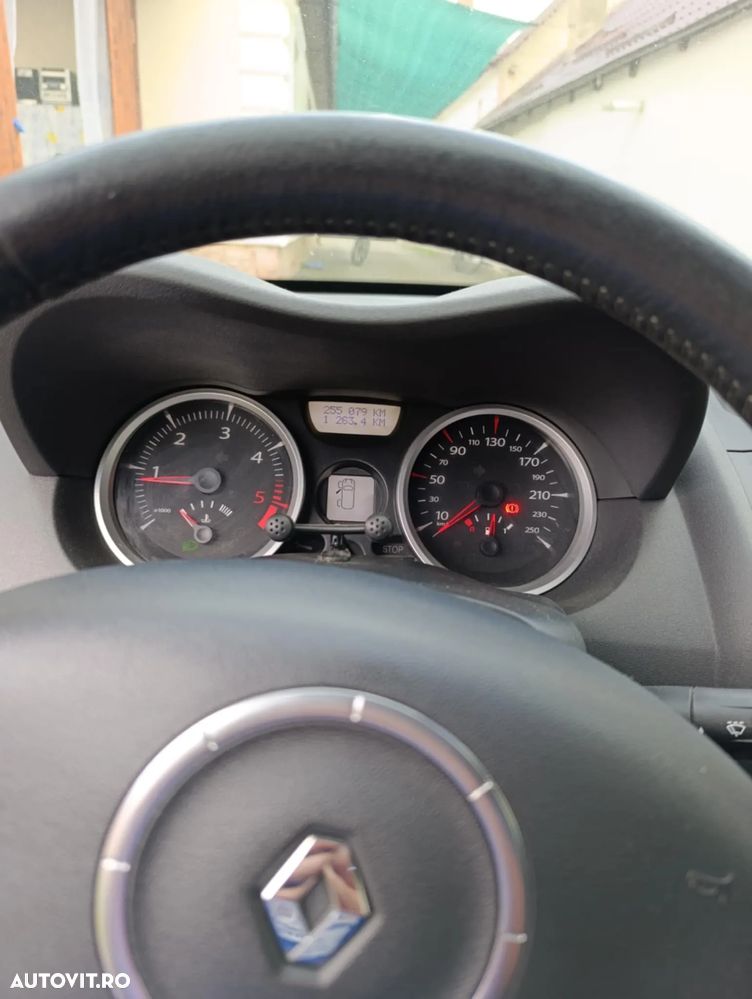 Renault Megane 1.5 dCi FAP Grandtour Authentique - 6