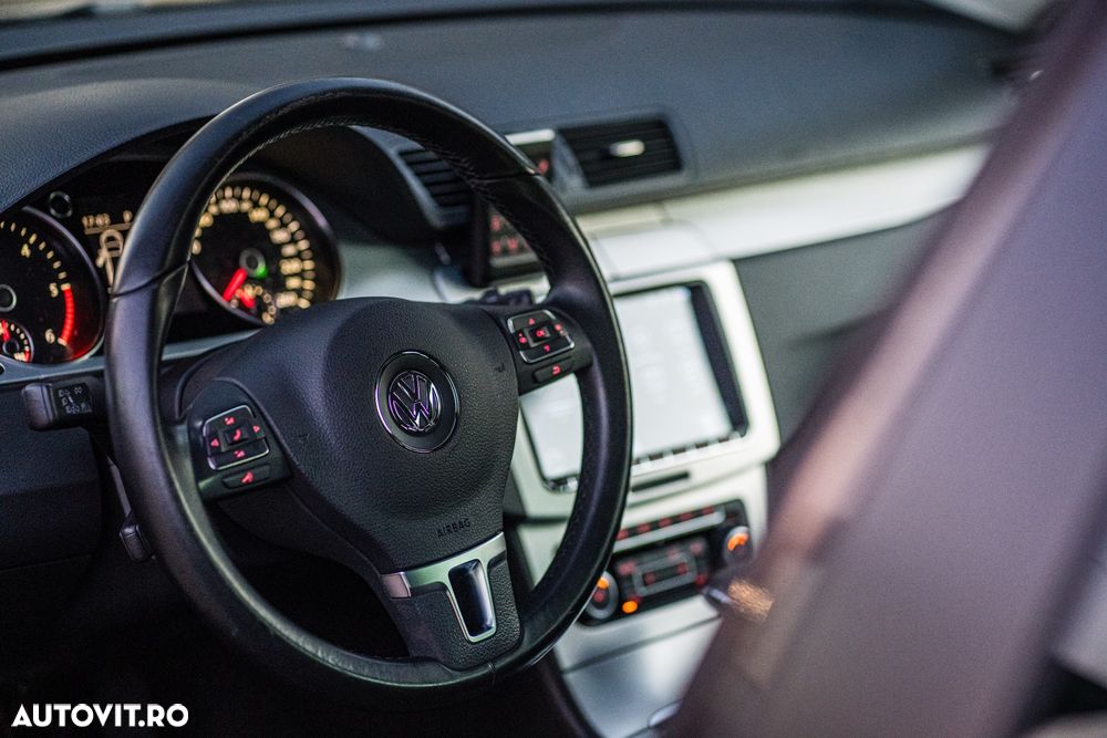 Volkswagen Passat Variant 2.0 TDI BlueMotion Technology Highline DSG - 28