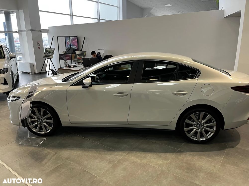 Mazda 3 e-Skyactiv G140 AT MHEV Center-Line - 3