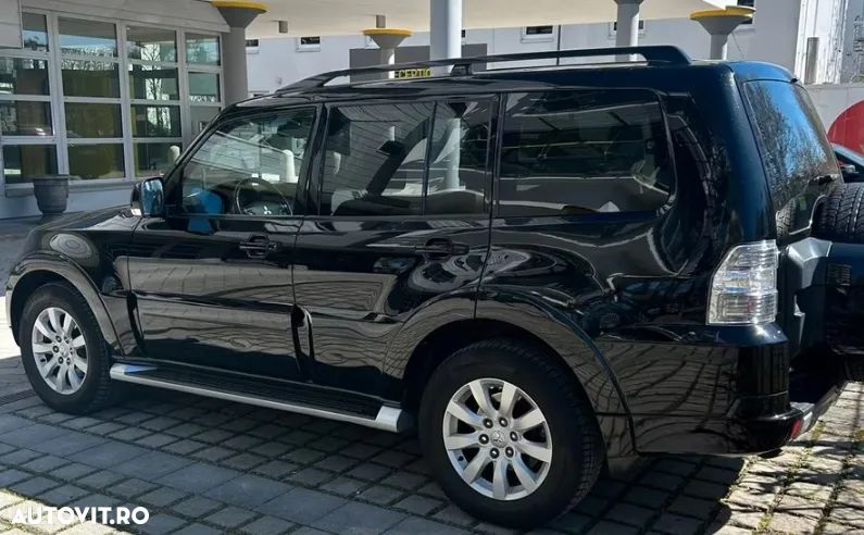 Mitsubishi Pajero - 5