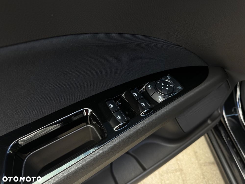 Ford Mondeo 2.0 EcoBlue Titanium - 38