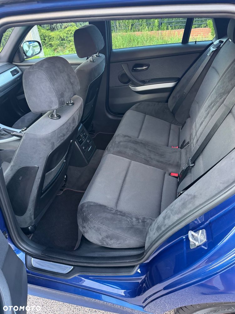 BMW Seria 3 320d DPF Edition Sport - 20