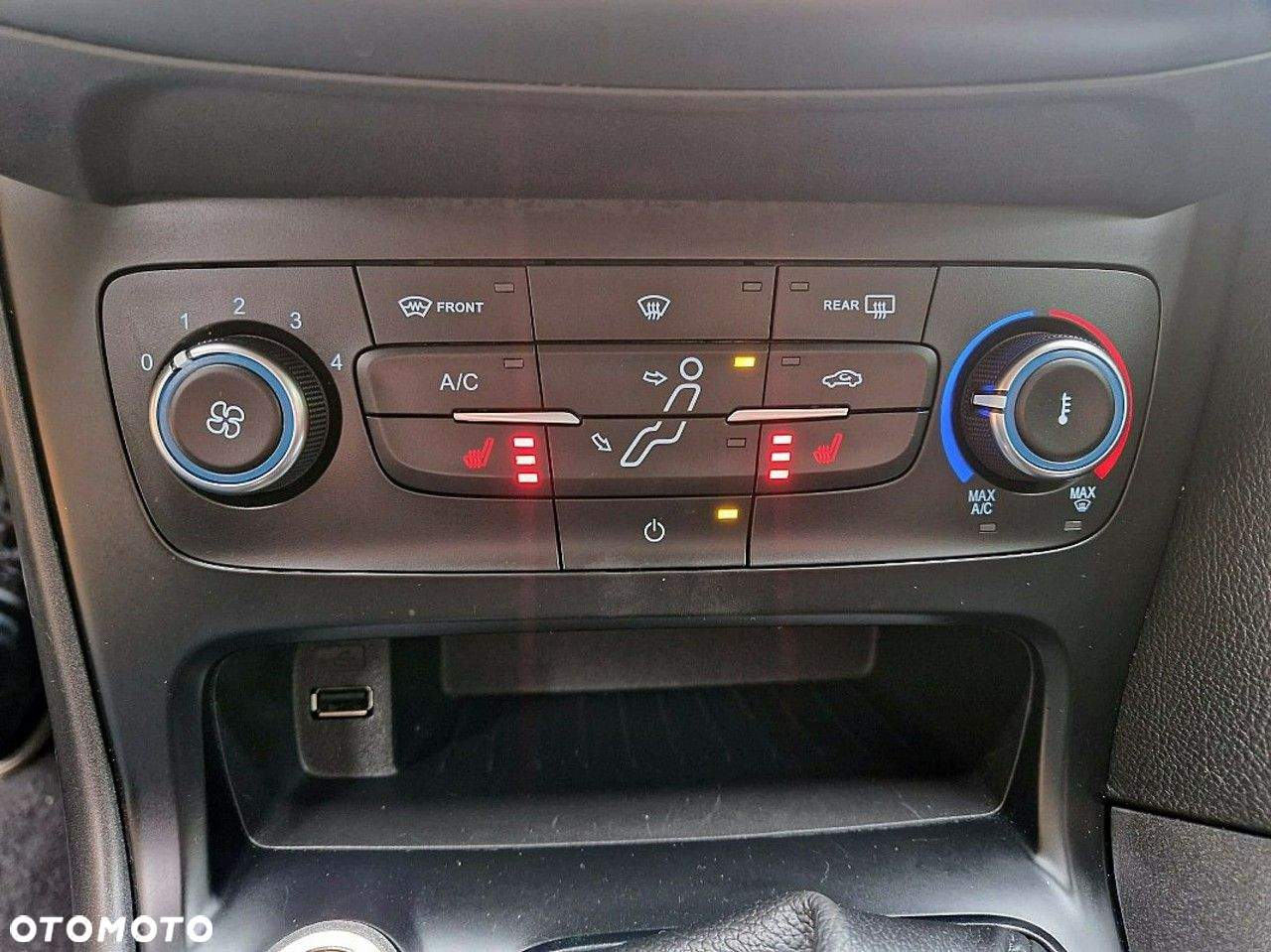 Ford Focus - 17