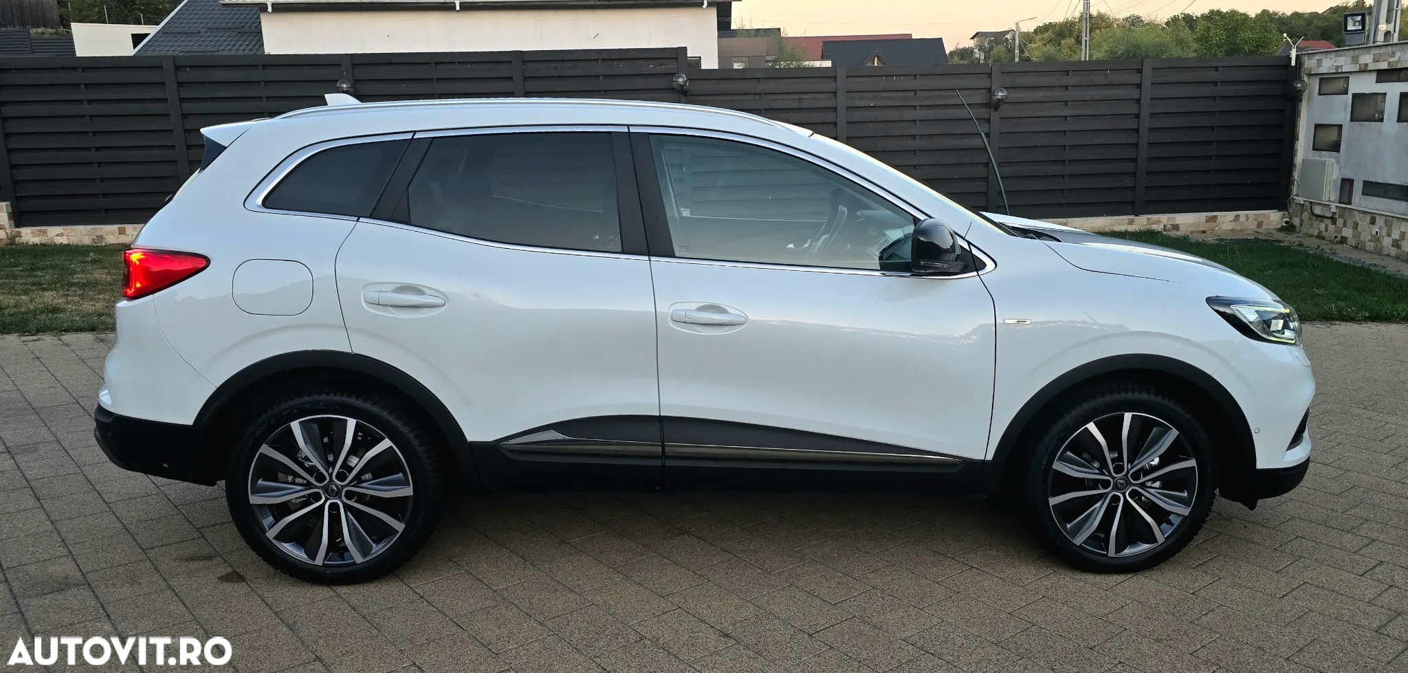 Renault Kadjar TCe 140 GPF BOSE EDITION - 26