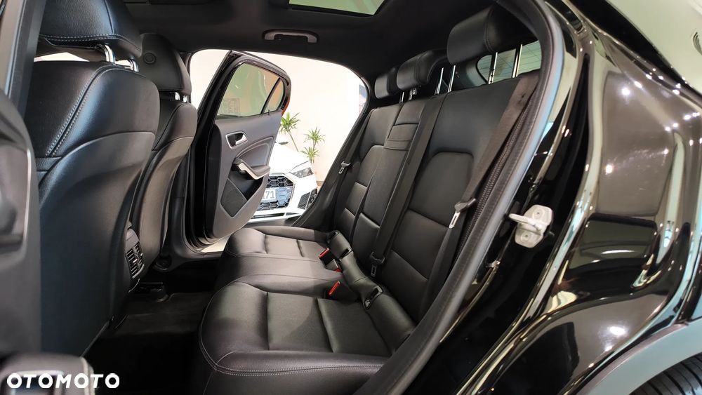 Mercedes-Benz GLA 250 4-Matic - 31