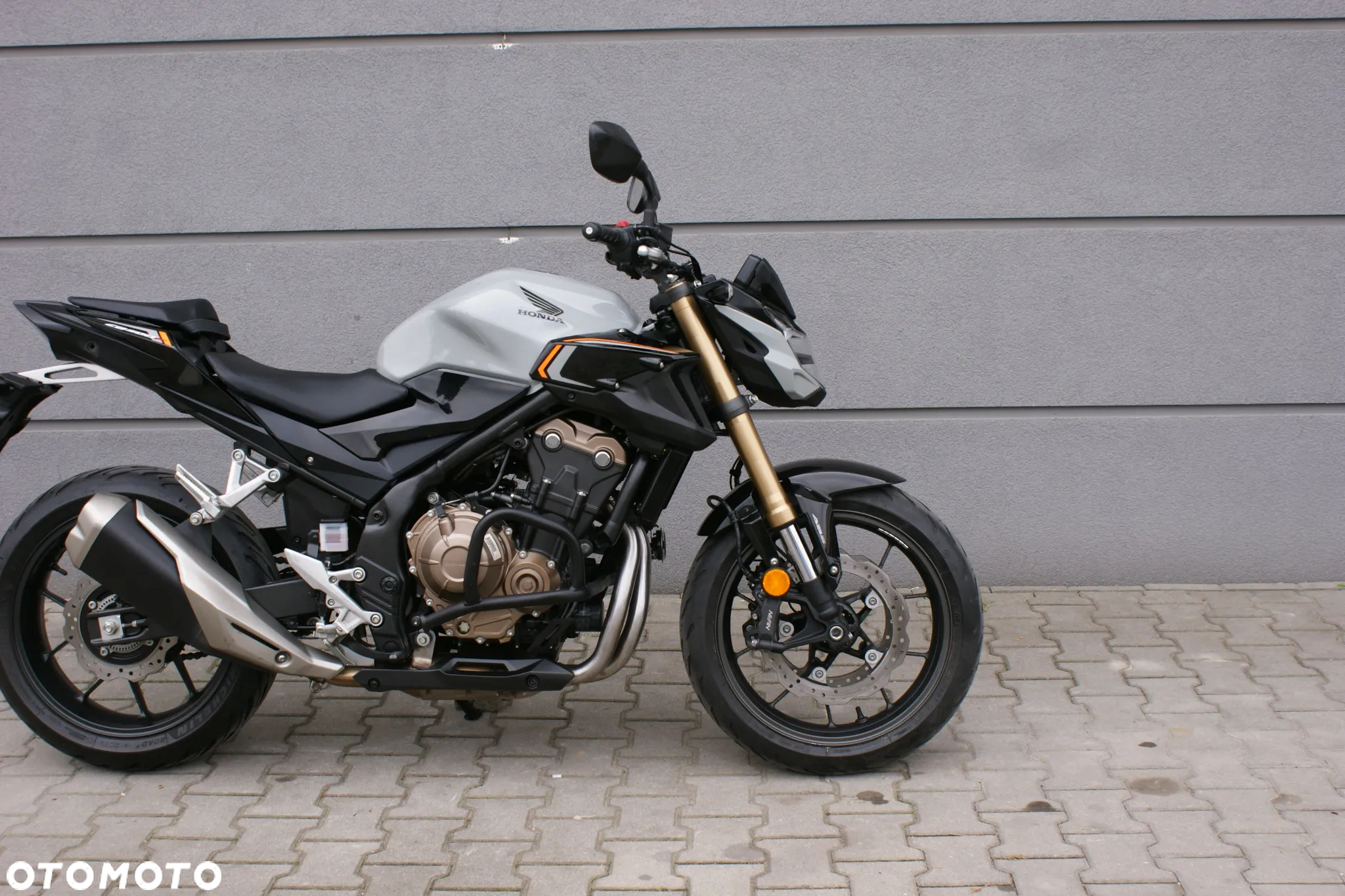 Honda CB - 10