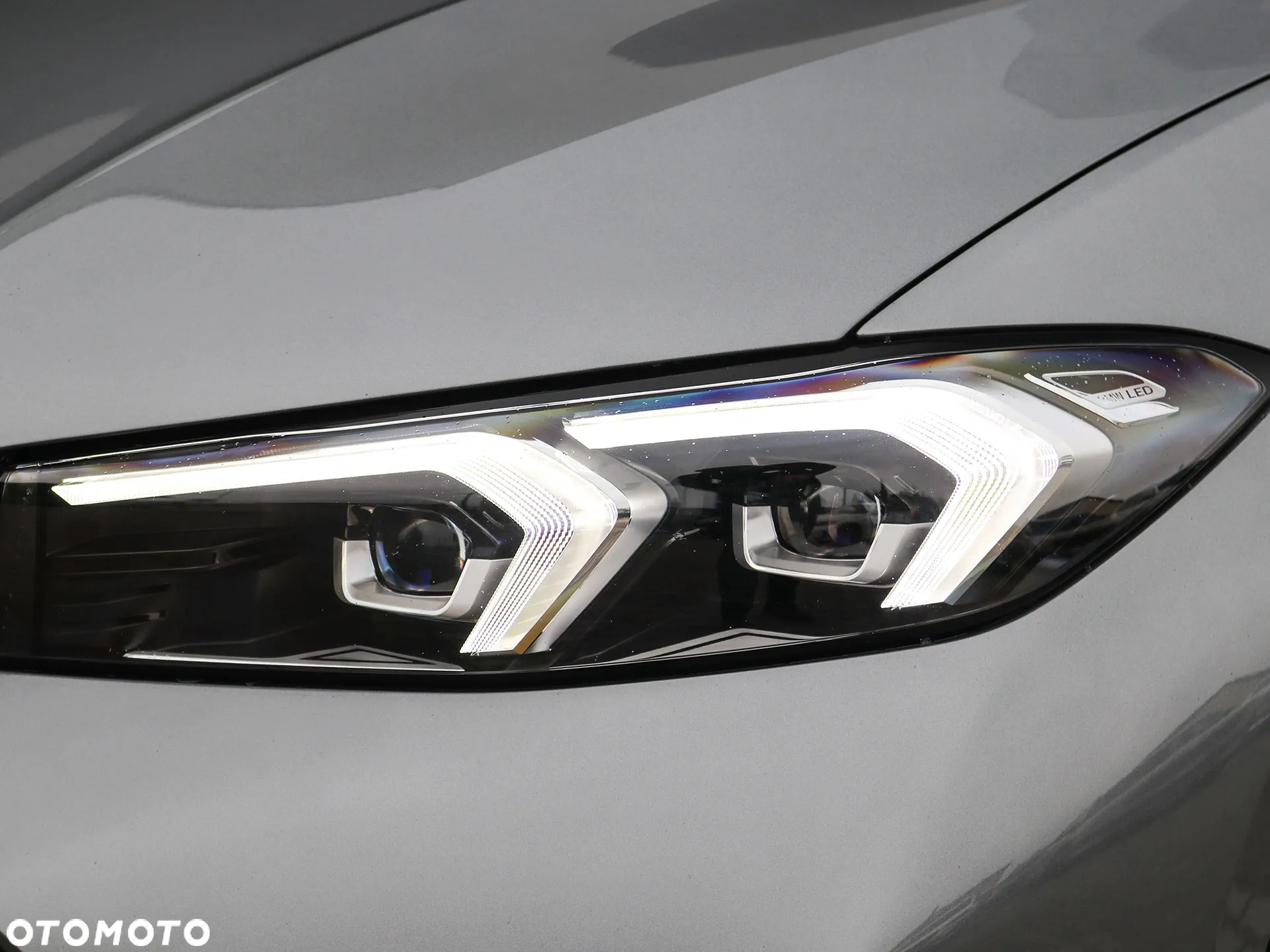 BMW Seria 3 318i M Sport - 11