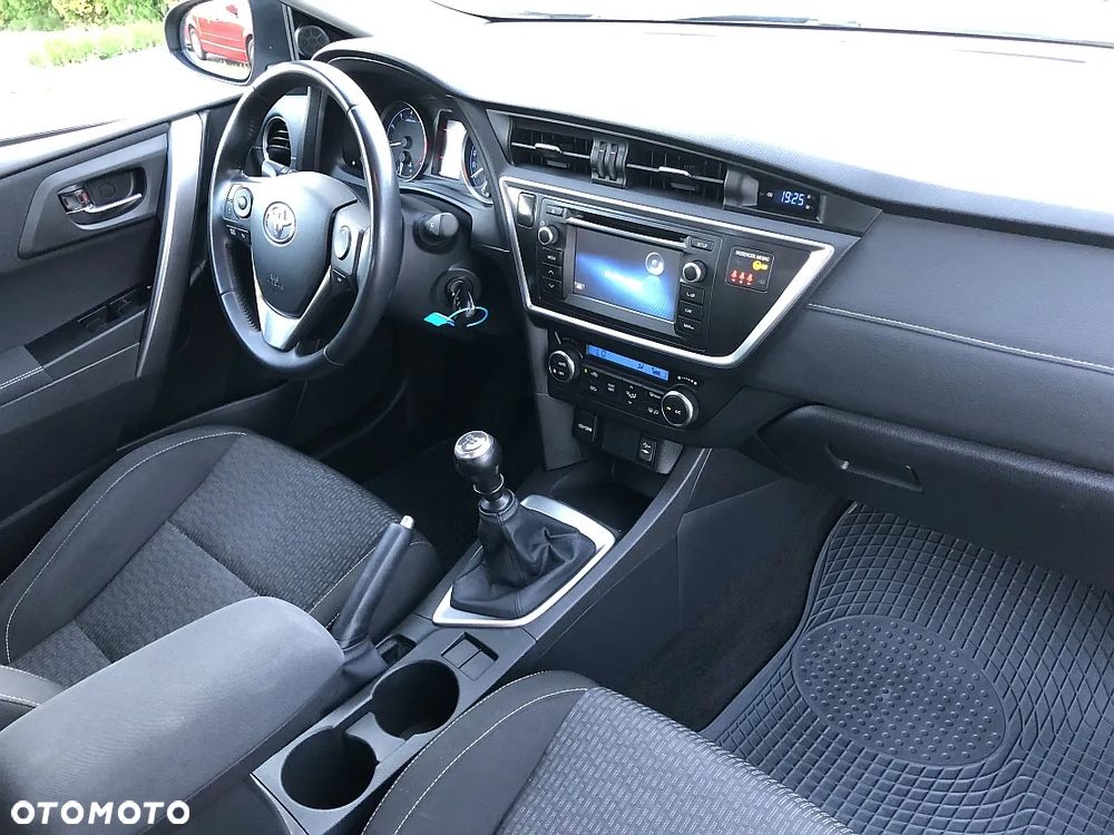 Toyota Auris 1.6 Comfort - 31