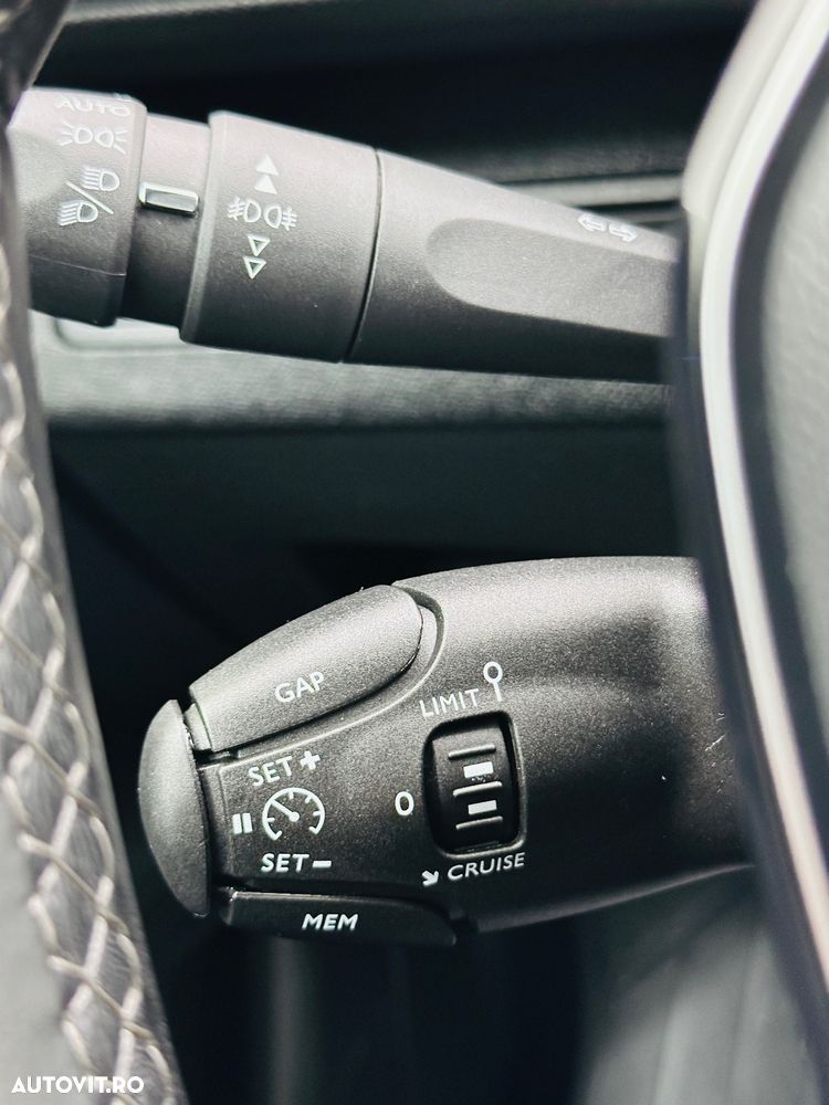 Peugeot 3008 PureTech 130 Stop & Start GPF Allure Pack - 30
