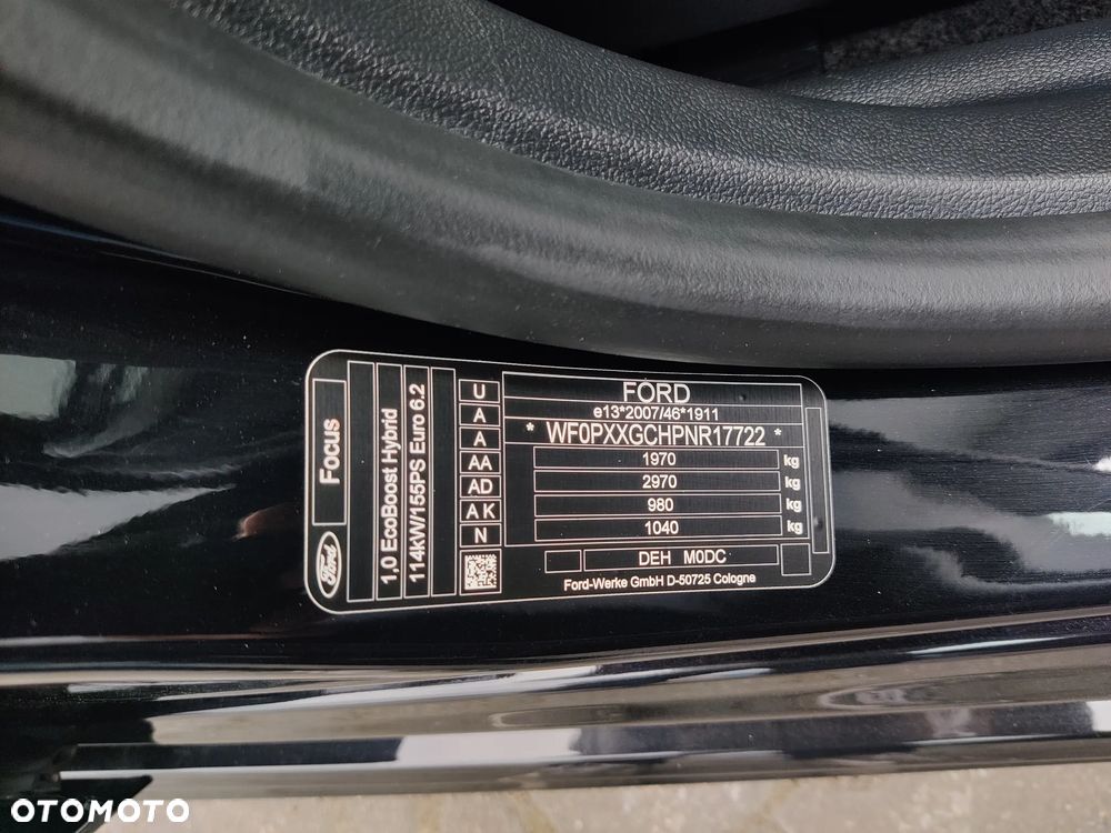 Ford Focus 1.0 EcoBoost Hybrid ST-LINE X - 18