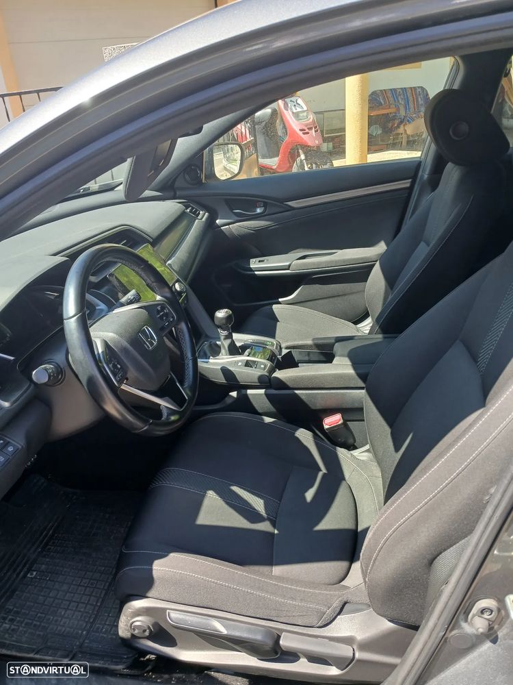 Honda Civic 1.0 i-VTEC Elegance Navi - 8